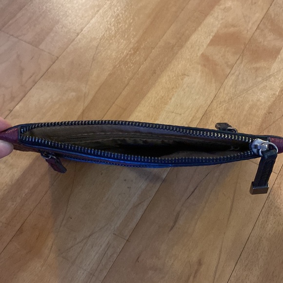 Sr2 two toned wristlet - Picture 4 of 4